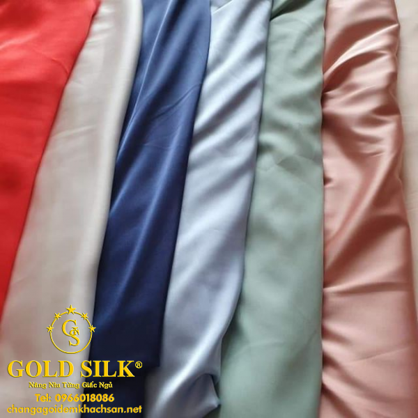 Chất liệu vải lụa cao cấp dùng trong sản xuất rèm cửa khách sạn tại GoldSilk