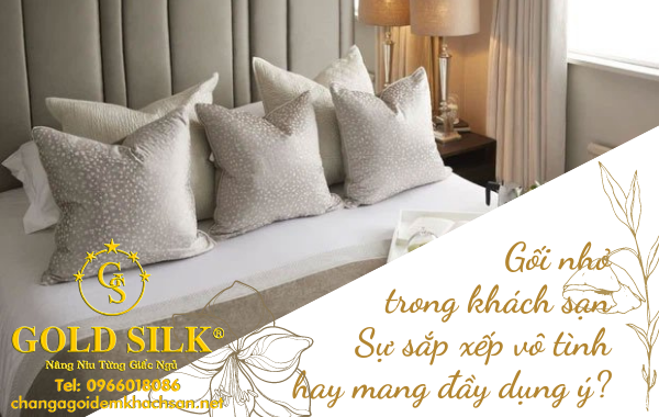 gối nhỏ trong khách sạn